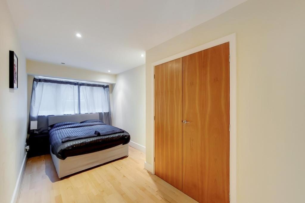 Apartment In The Heart Of 런던 외부 사진